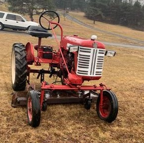farmall cub.jpg