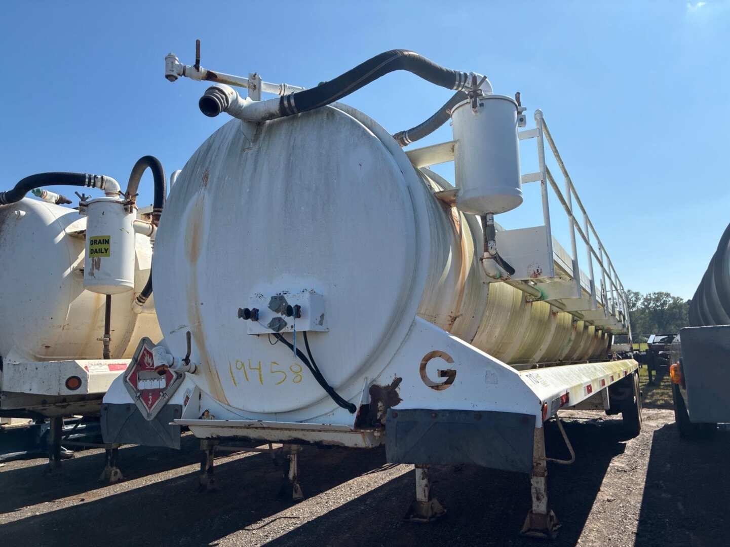 2011 GALYEAN 130 BBL VACUUM TRAILER (A58214)
