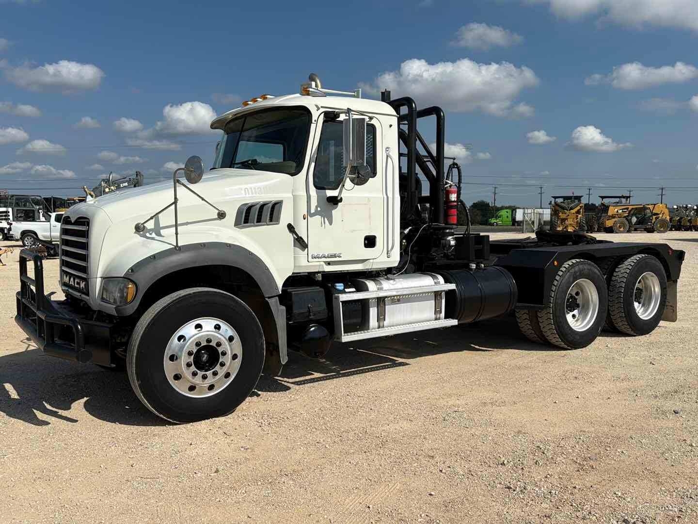2012 MACK WINCH TRUCK (A53843)