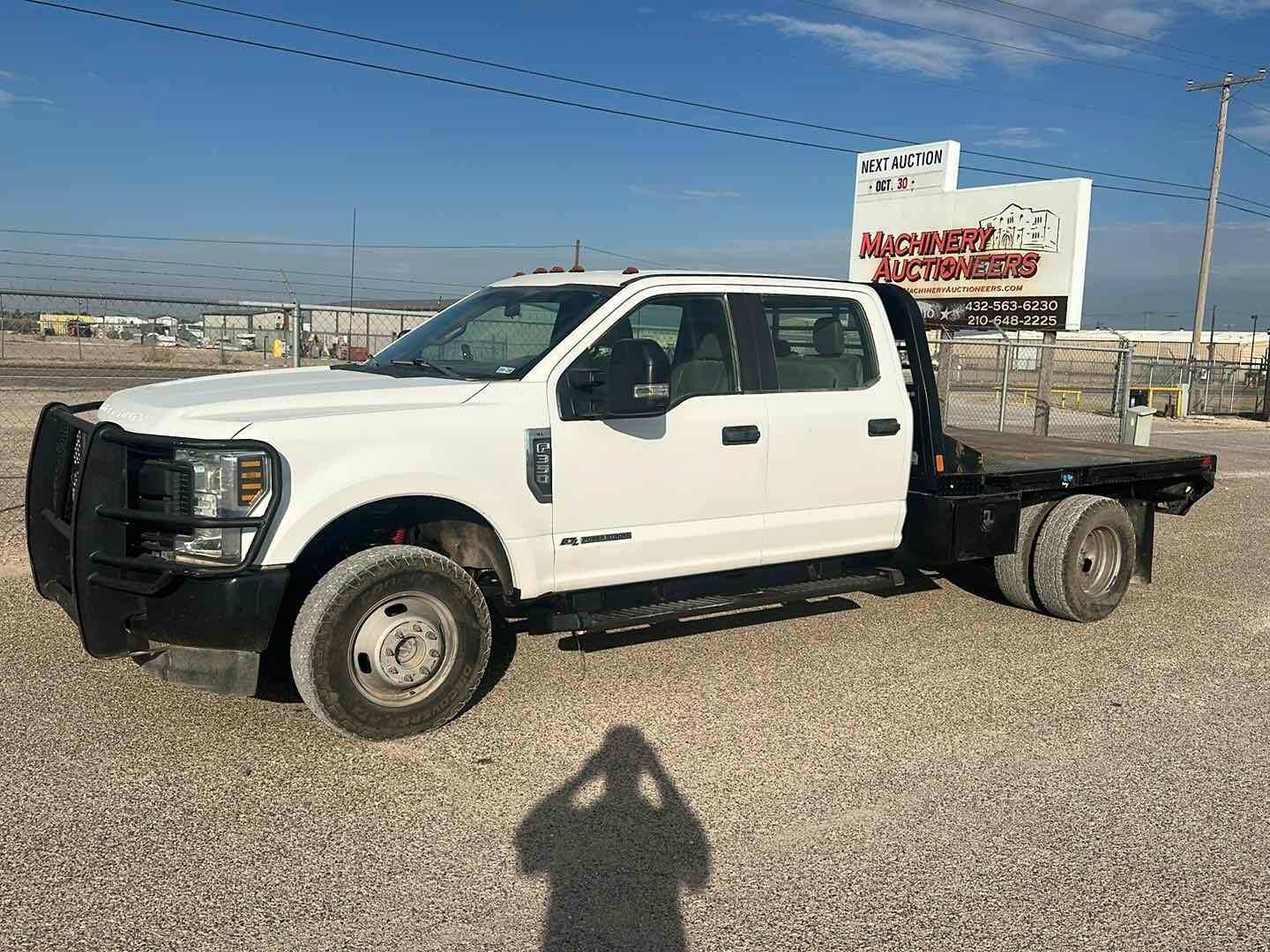 2019 FORD F-350 FLATBED DUALLY (A55745)