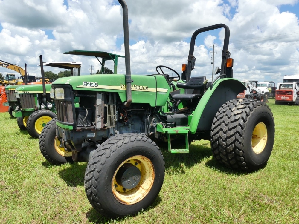 2004 John Deere 5220 (A50120)
