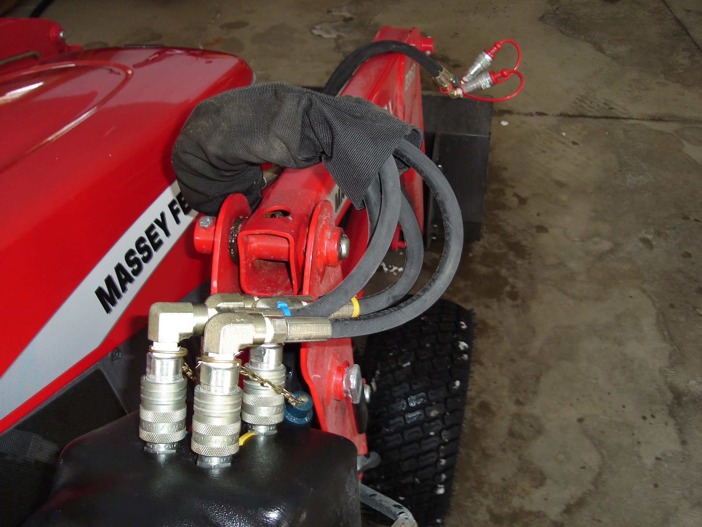 FEL hoses 1.JPG
