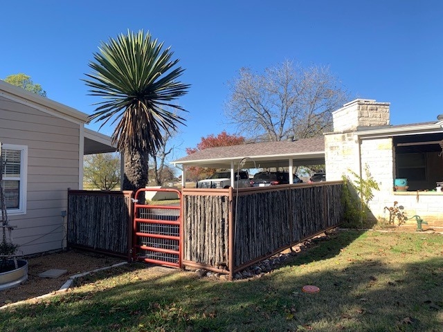 Fence gate.jpg