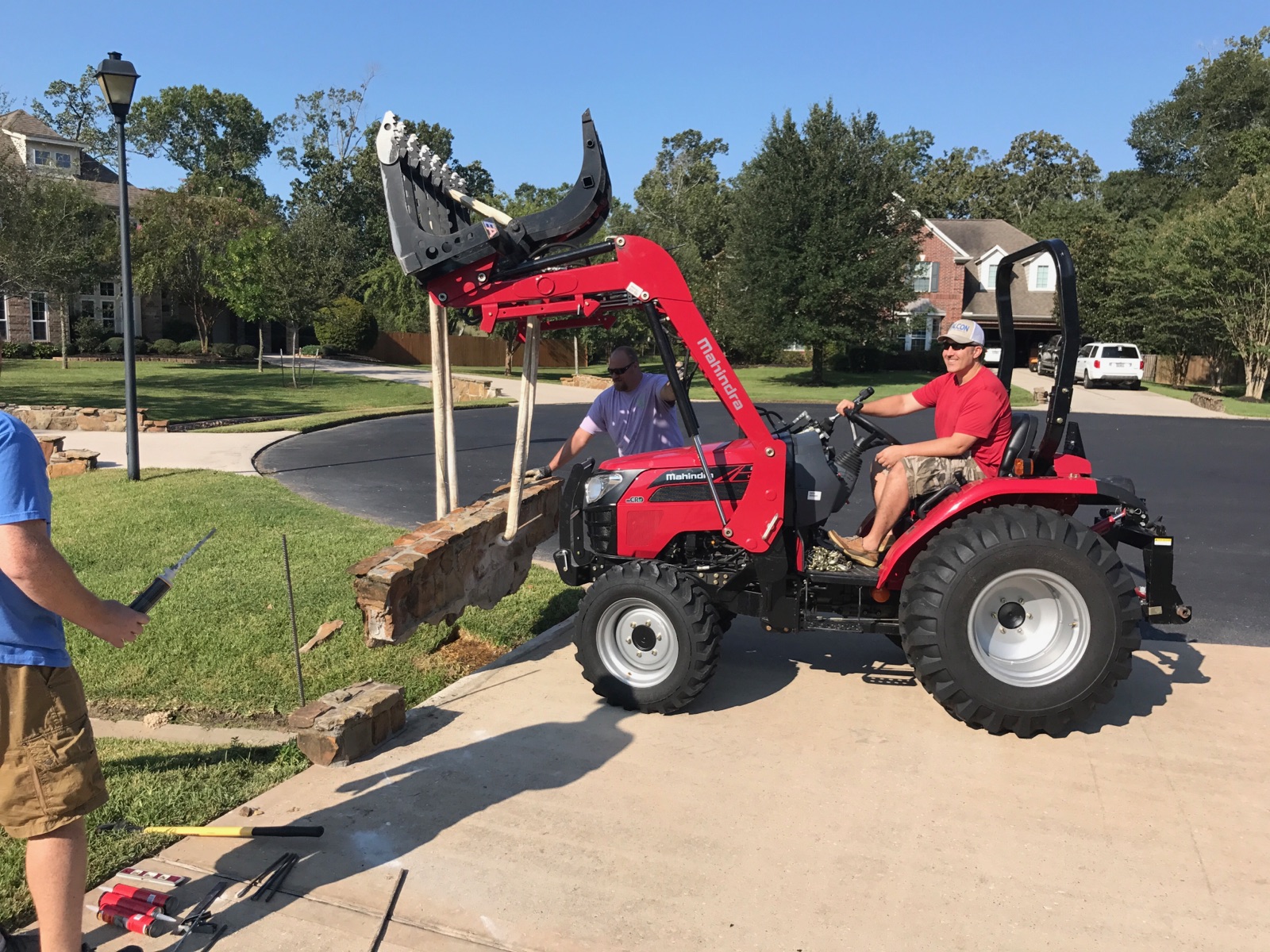 Fixing rock wall with grapple.jpg