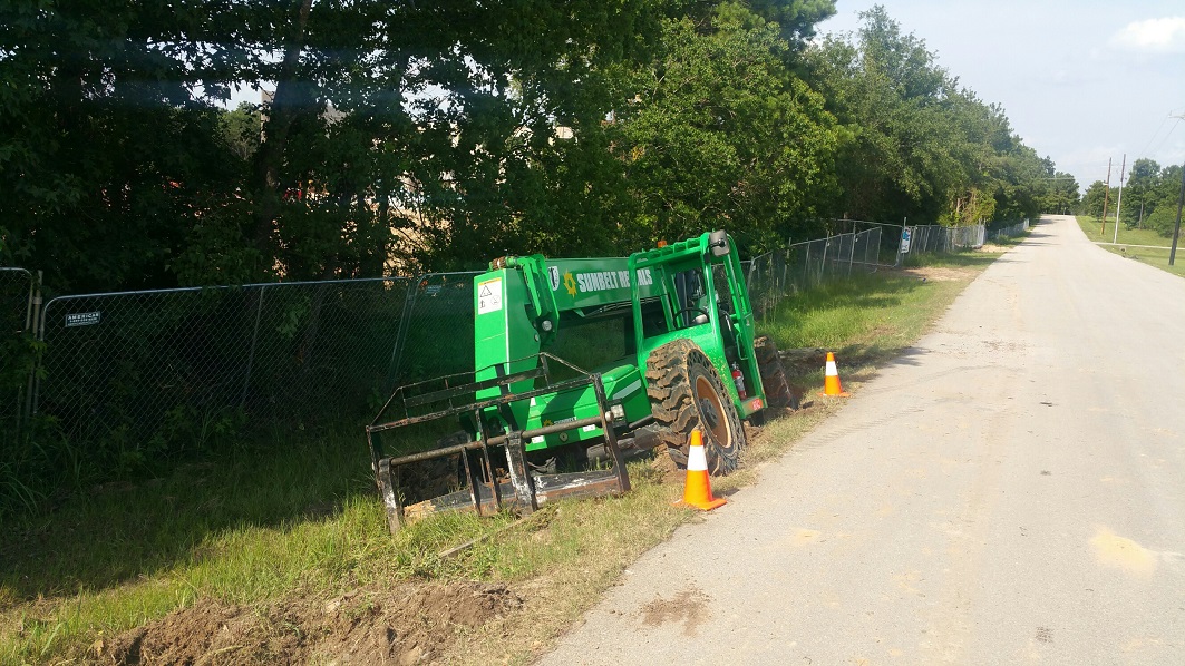 forklift stuck 1.jpg