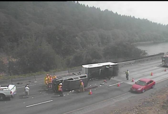 Freeway-rollover-Aug-15-18.jpg