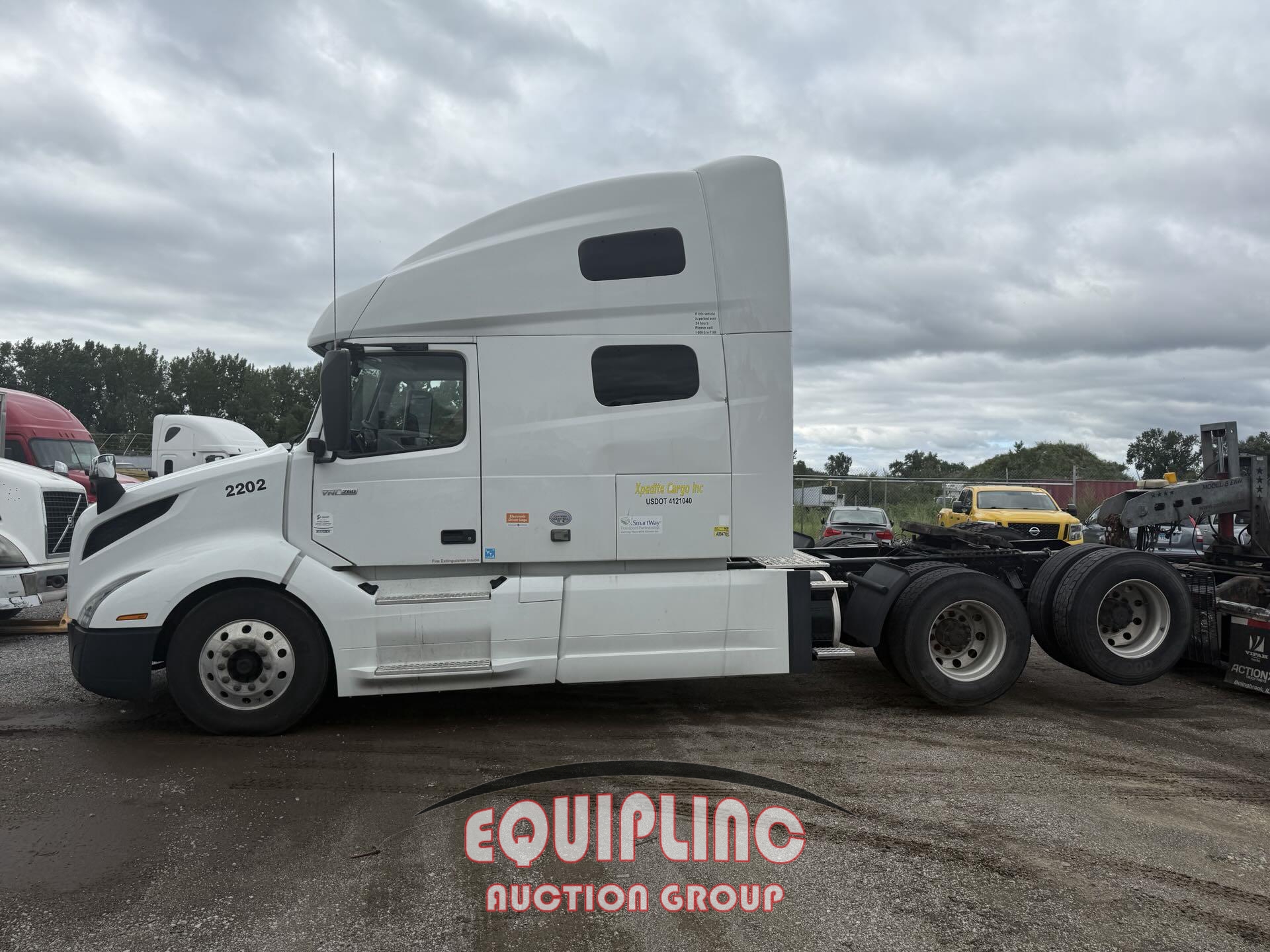 2020 VOLVO VNL TANDEM AXLE SLEEPER (A54313)