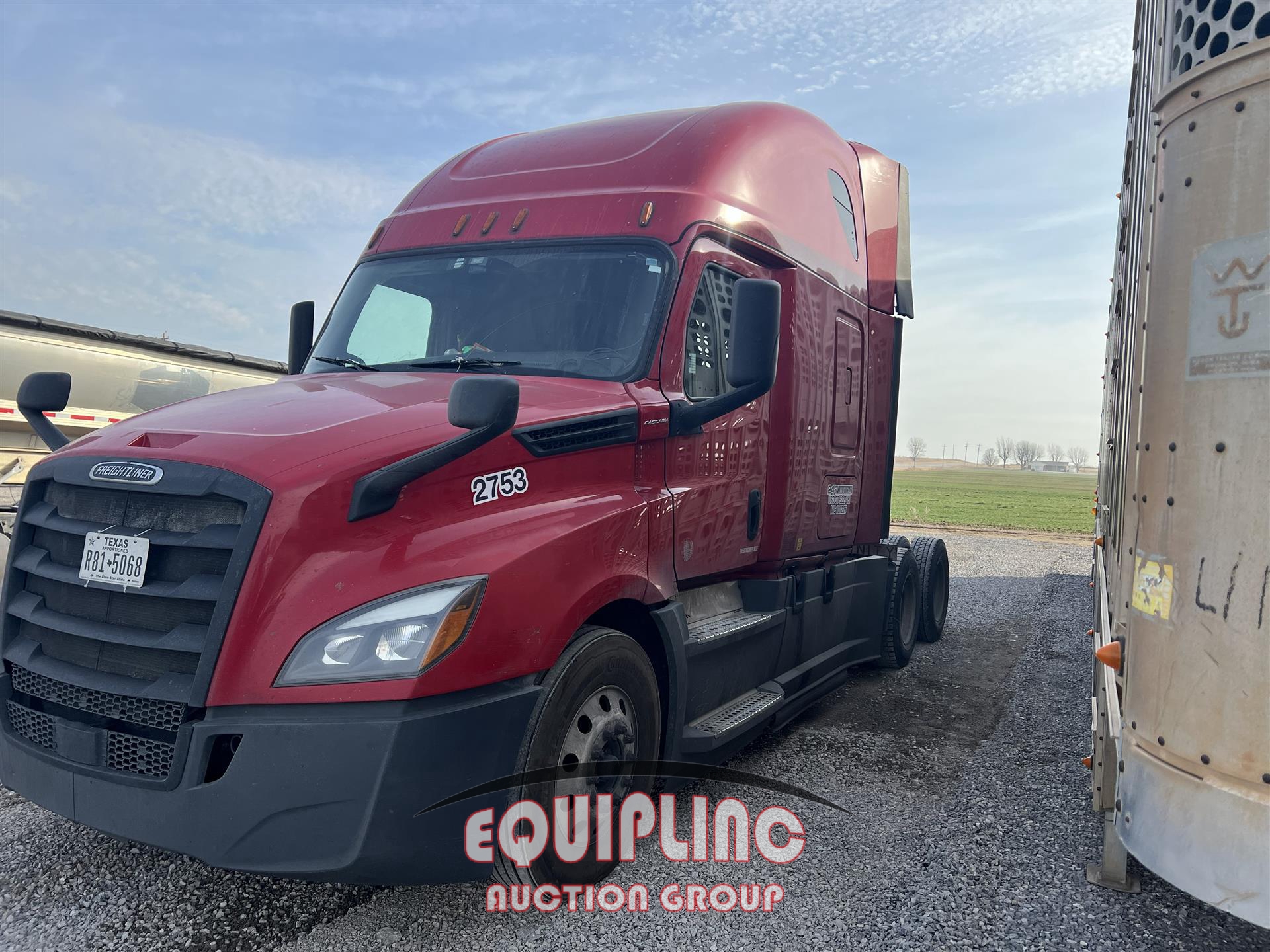 2019 FREIGHTLINER CASCADIA 126 6X4 T/A SLEEPER TRUCK TRACTOR (A59910)