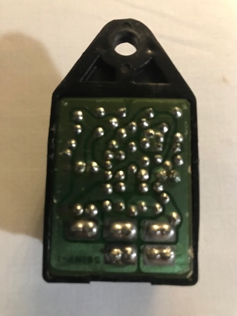 Glow plug relay backside.jpg