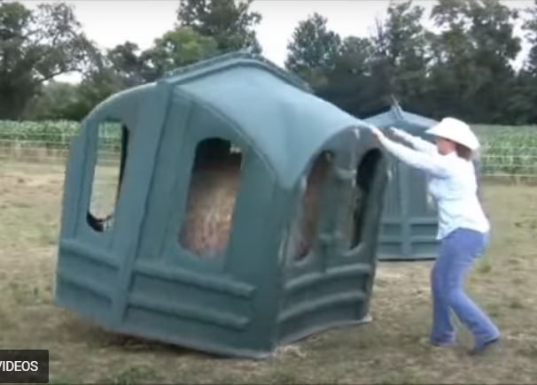 hay hut...JPG