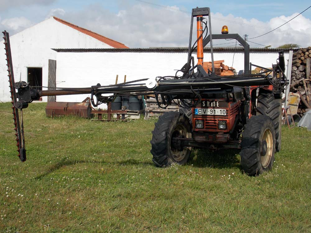 hedge cutter horizontal.jpg
