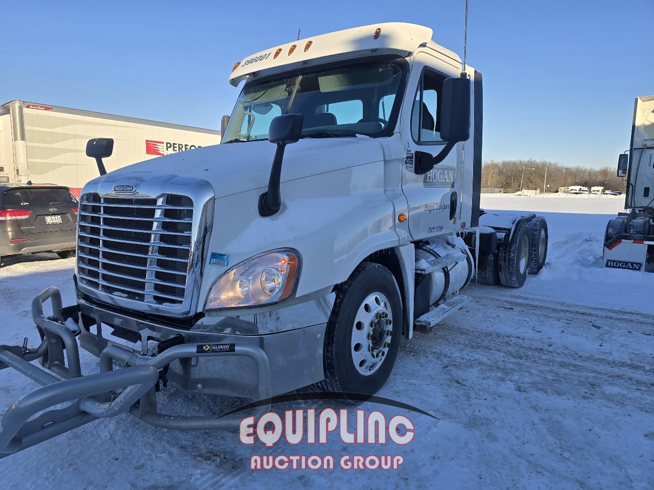 2019 FREIGHTLINER CASCADIA TANDEM AXLE DAY CAB (A43004)