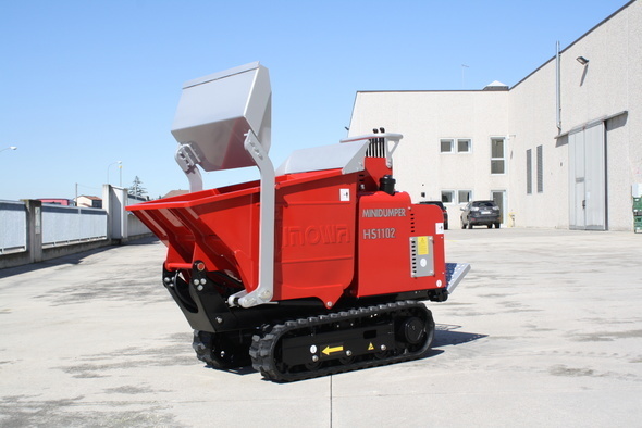 hinowa-tracked-mini-dumper-hs1102-version-with-self-loading-dumper-bed-923354-FGR.jpg