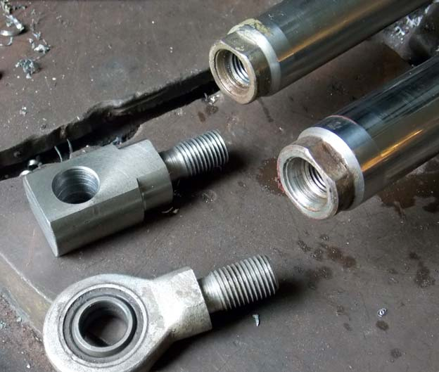 hydraulic cylinder eye.jpg