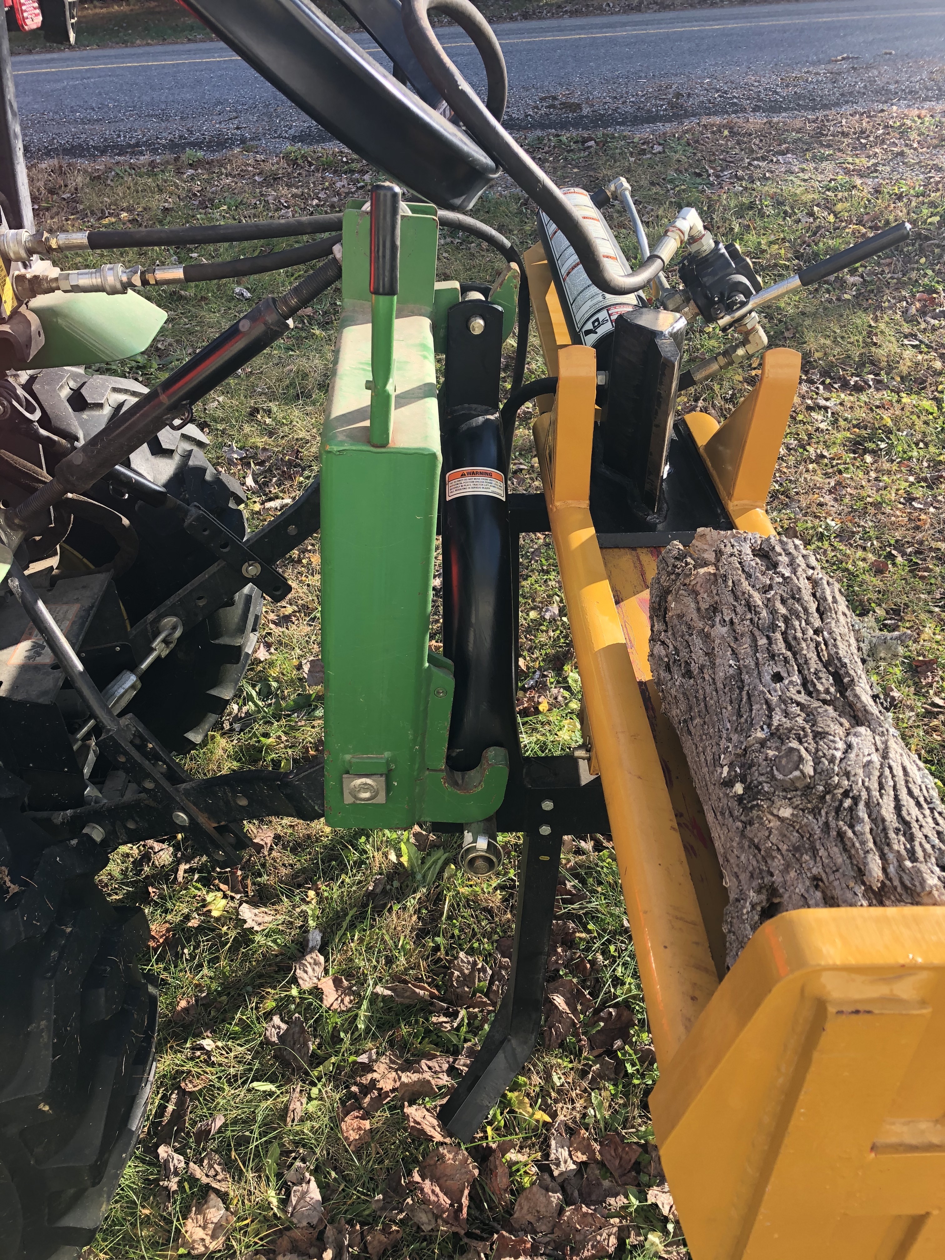 Countyline 3 point clearance log splitter