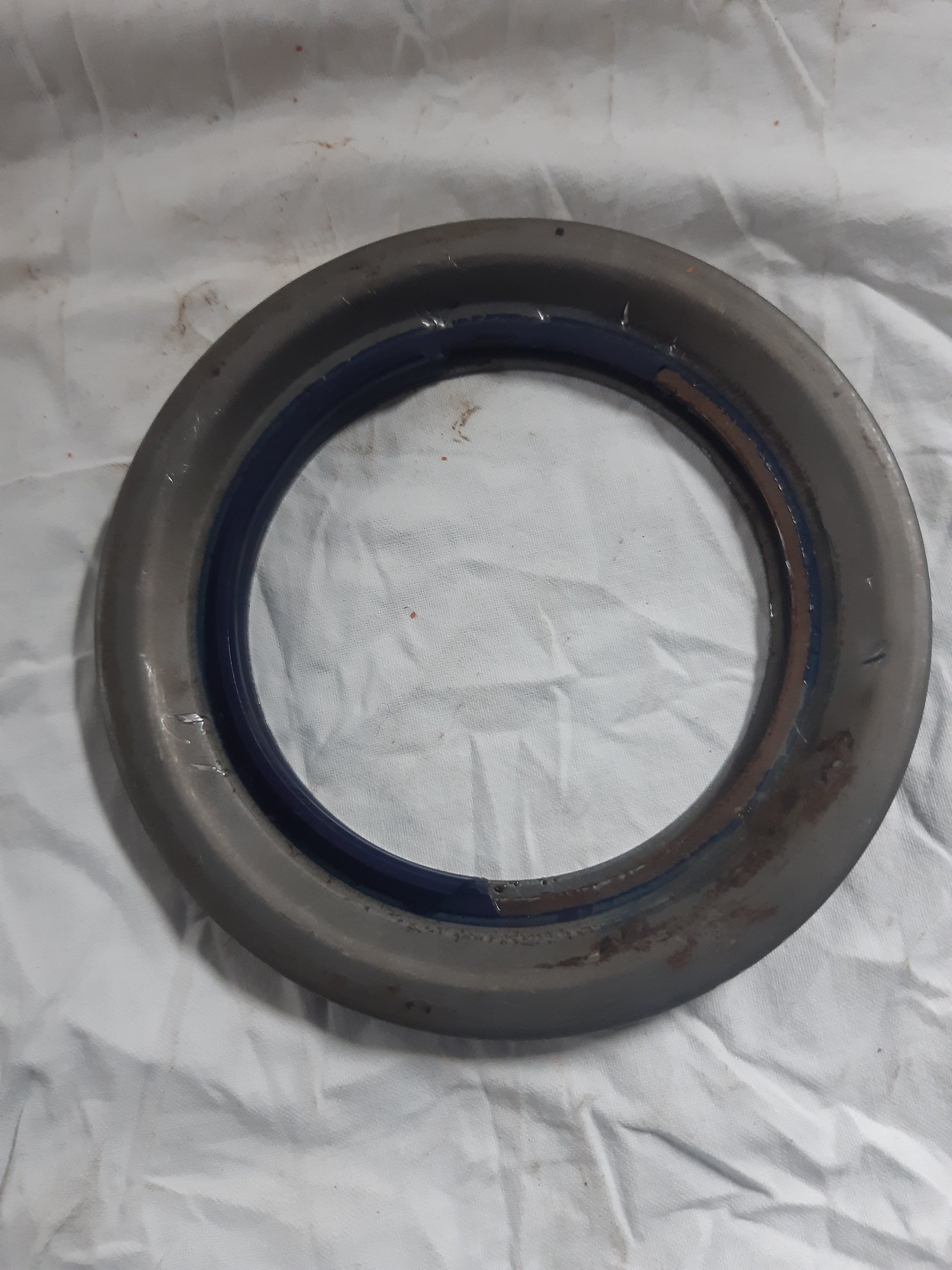 Inner grease seal.jpg