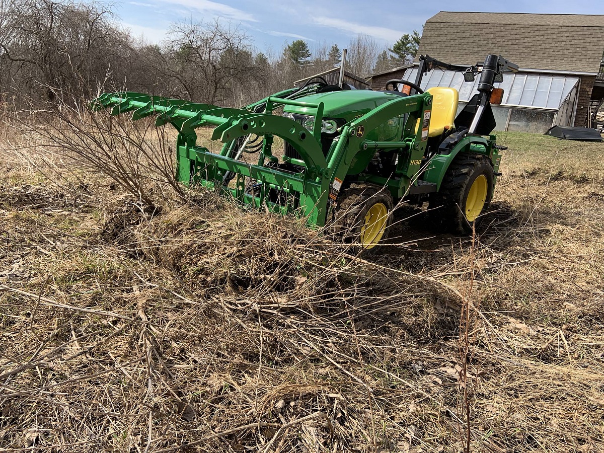 JD2320trider5s.jpg