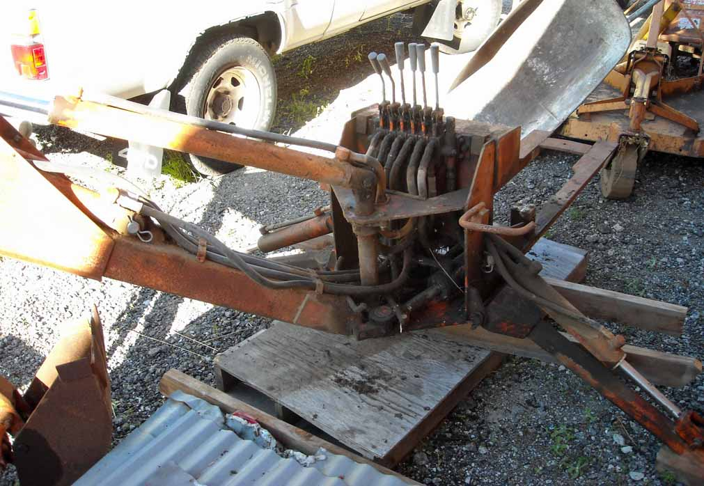 K629_hoe_2.jpg