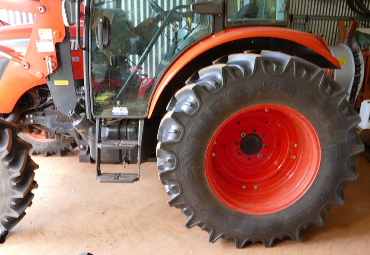 Kioti tyre.jpg