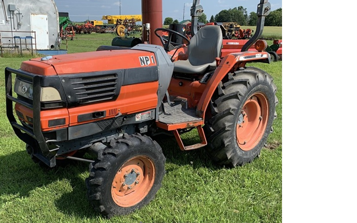 Kubota L3010 Before.jpg