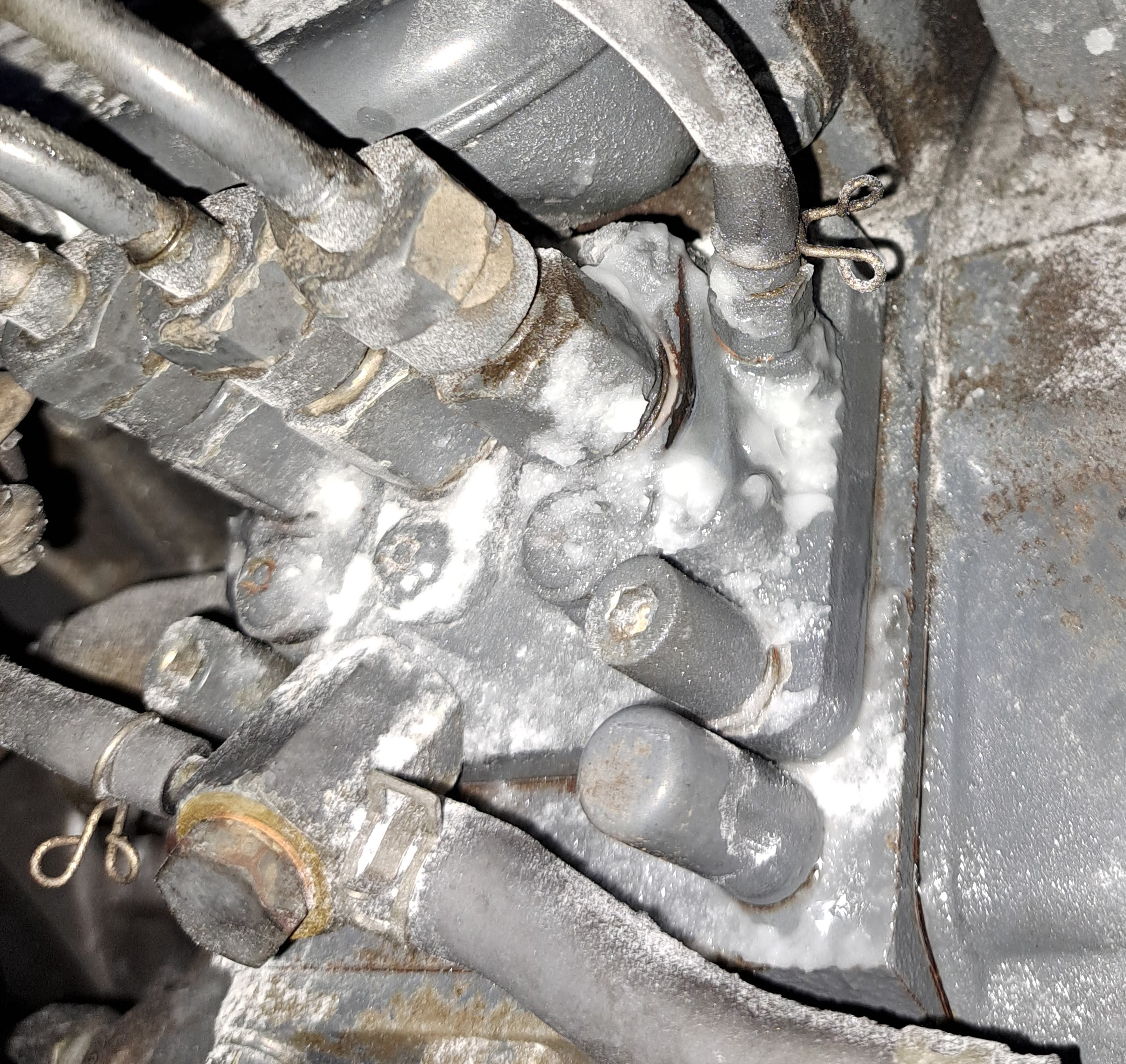 kubota leak 2.jpg