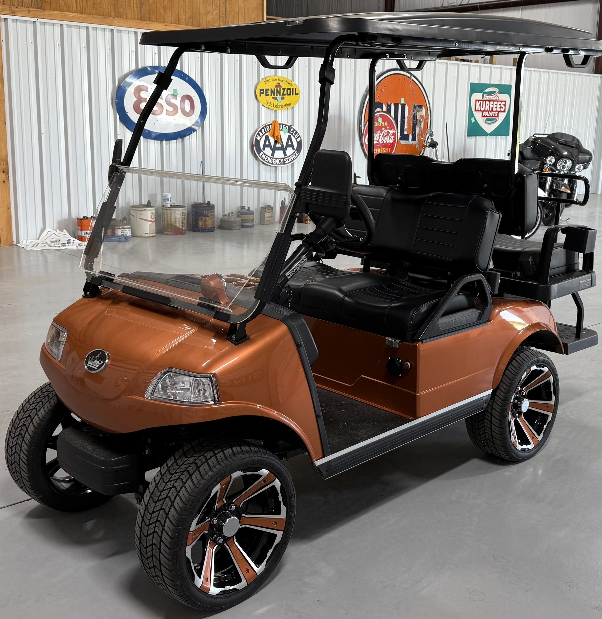 2023 Evolution Classic 4 Pro 48V Golf Cart (A53002)