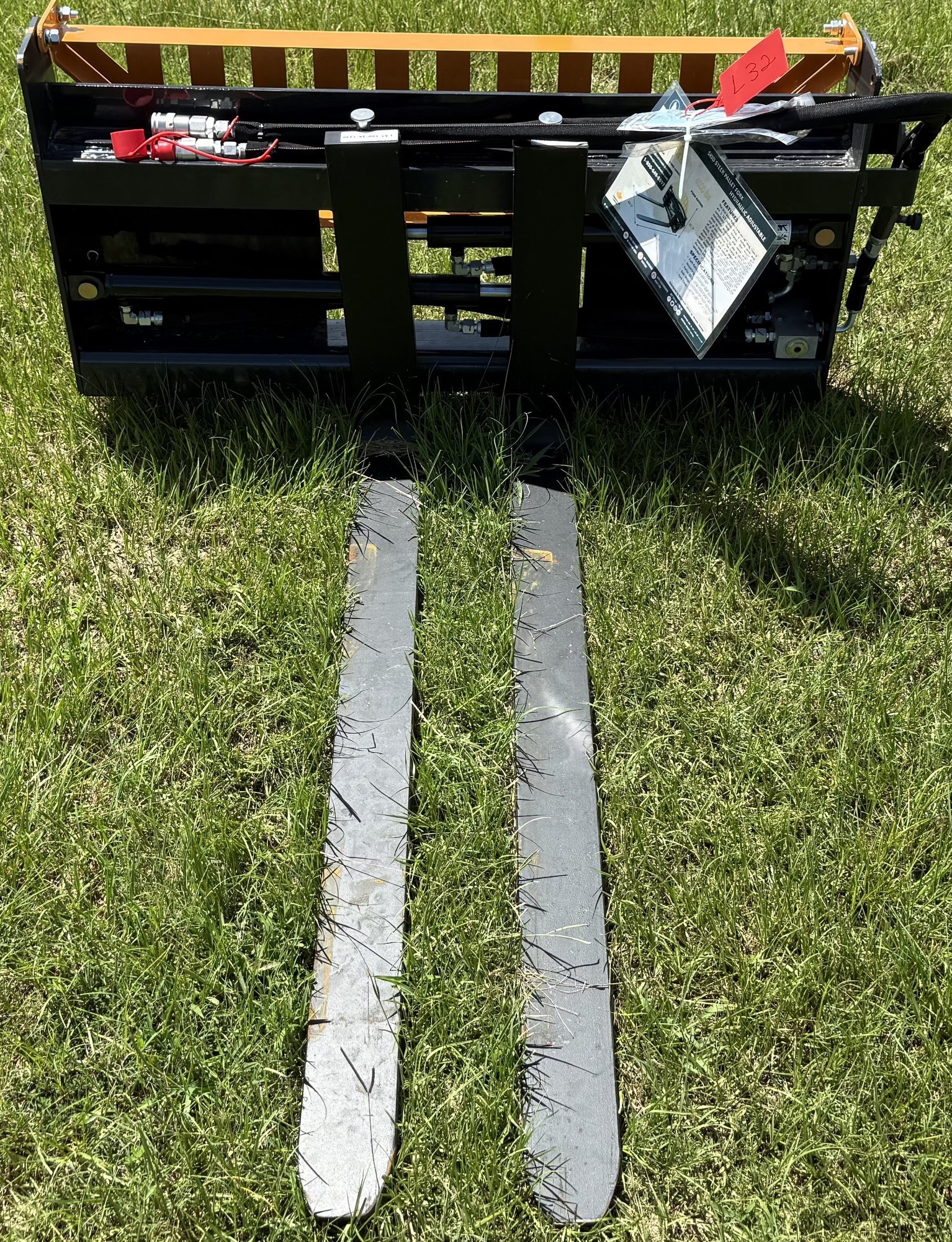NEW Wolverine Skid Steer Pallet Forks Hydro Adjustable (A53002)