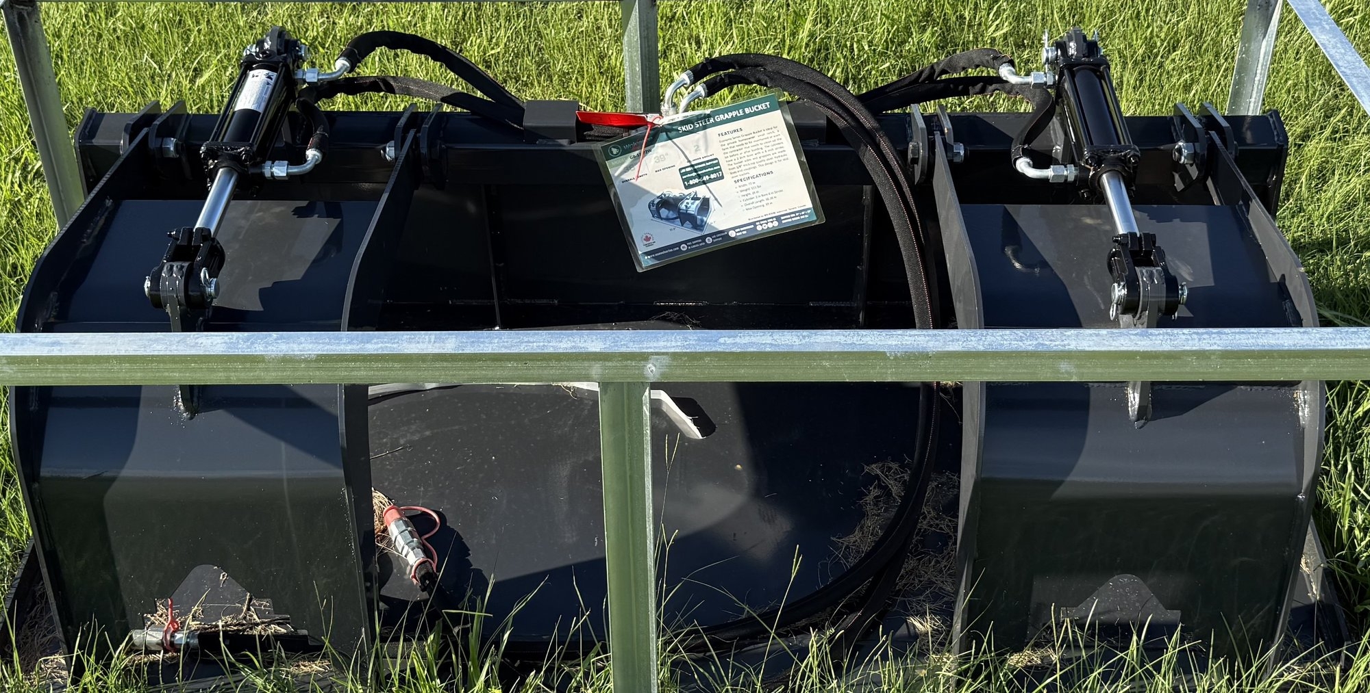 NEW 36'' Skid Steer Grapple Bucket (A53002)