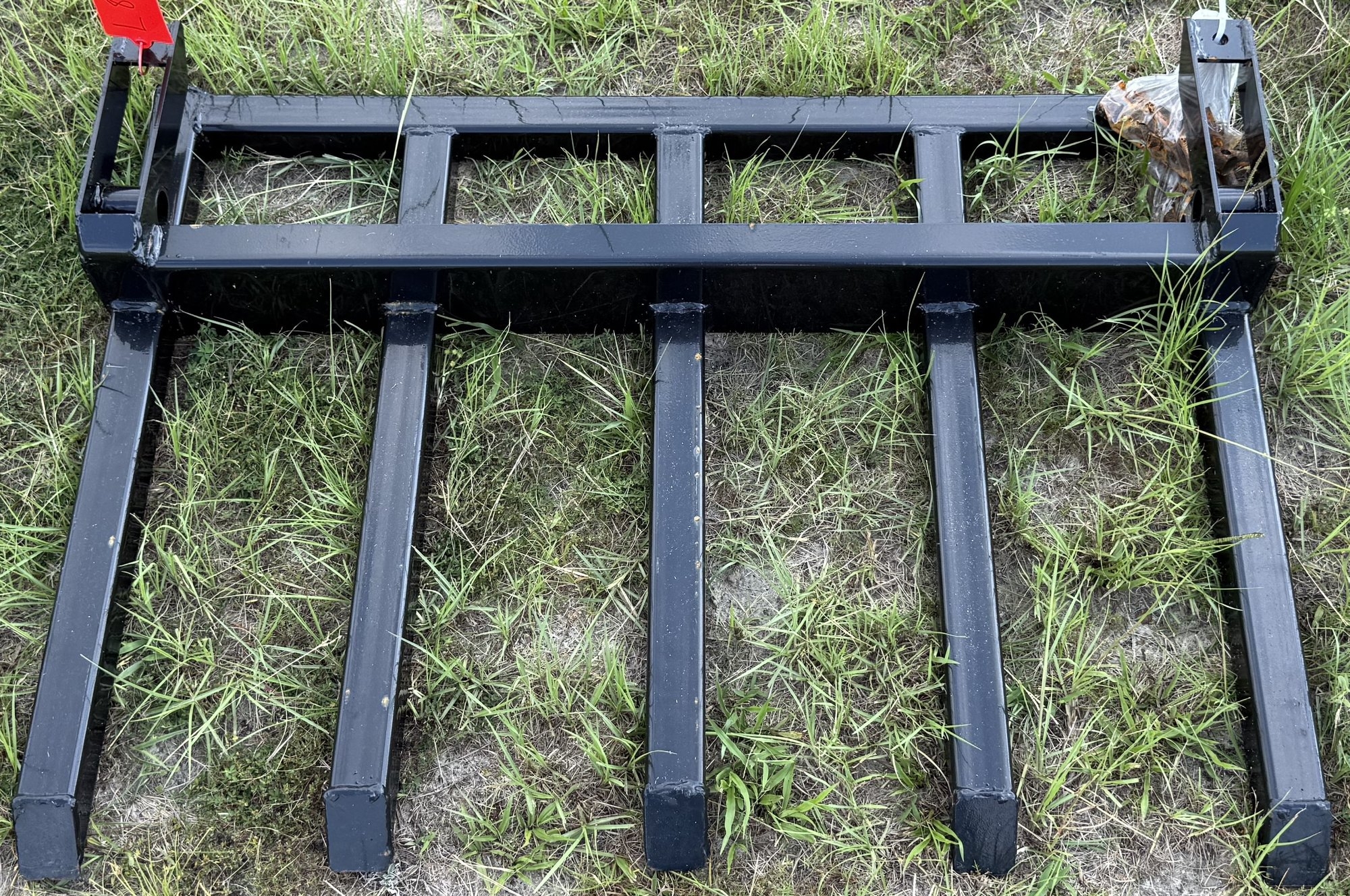 NEW Wolverine Skid Steer Bucket Root Rake Attachment 31'' (A53002)