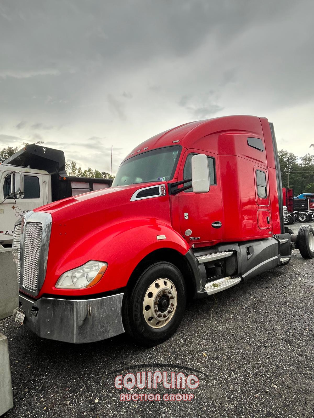 2015 KENWORTH T680 TANDEM AXLE SLEEPER (A52577)