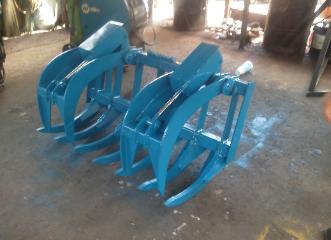 Light_Class_Root_Rake_Grapple_Tractor_Attachment_17_-331x240.jpg