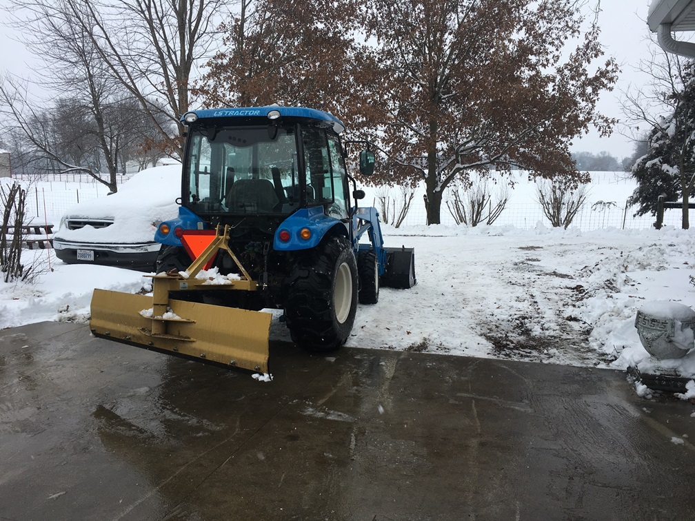 LS XR3135HC Snow Removal 2018-01-12.JPG