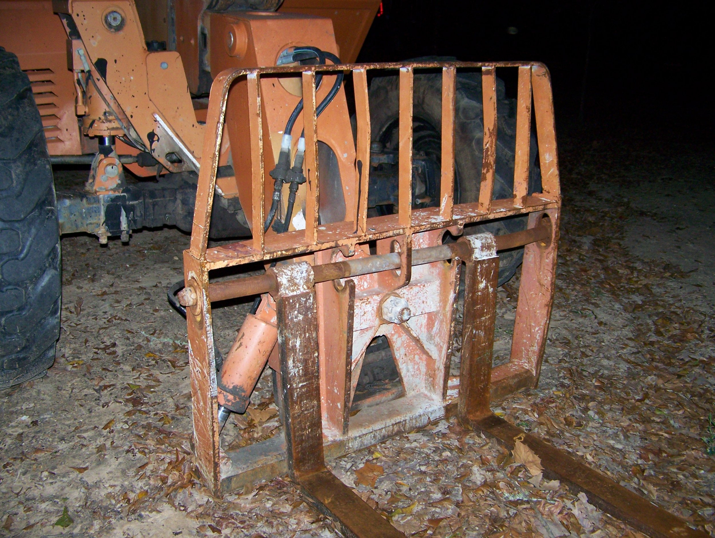 Lull Fork Tilting Carriage.jpg