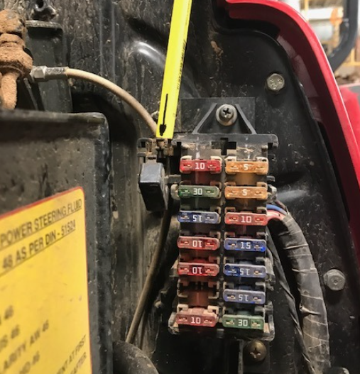 Mahindra Service Light Reset Pic-2.png