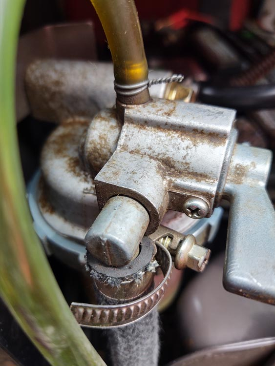 MF fuel filter4.JPG