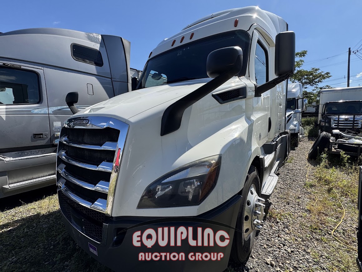 2019 FREIGHTLINER CASCADIA TANDEM AXLE SLEEPER (A54607)