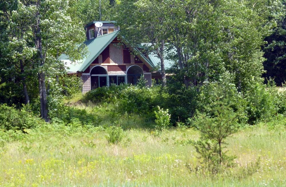 nfs16house0503.jpg