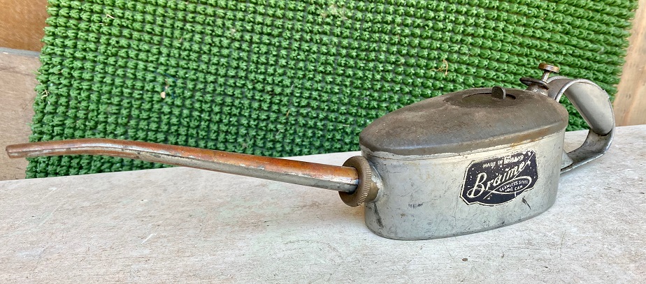 oil can.jpg