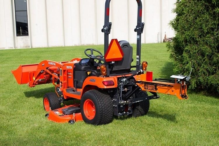 p-8709-TMH1315_HORIZ_KUBOTA_RGB_01_750__94075_750x500.jpg