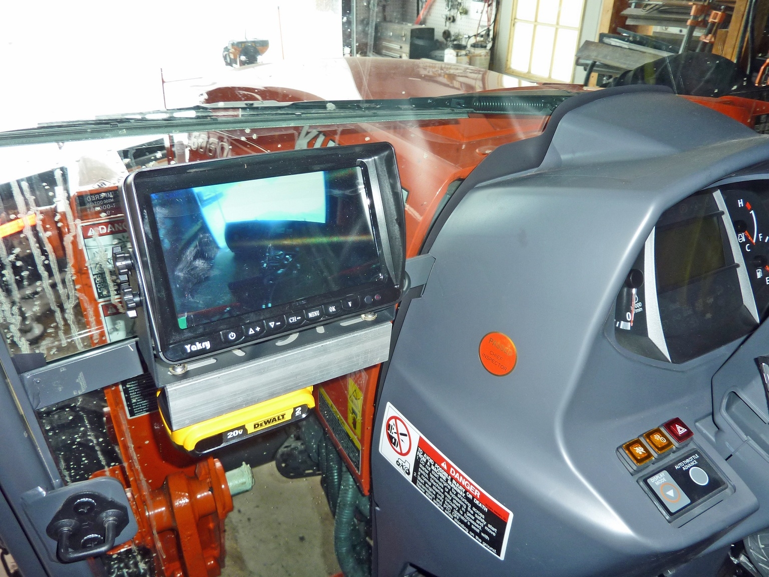 P1080745a.jpg