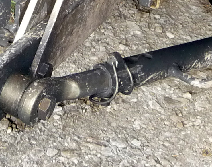 P1160769crop sway pin.jpg