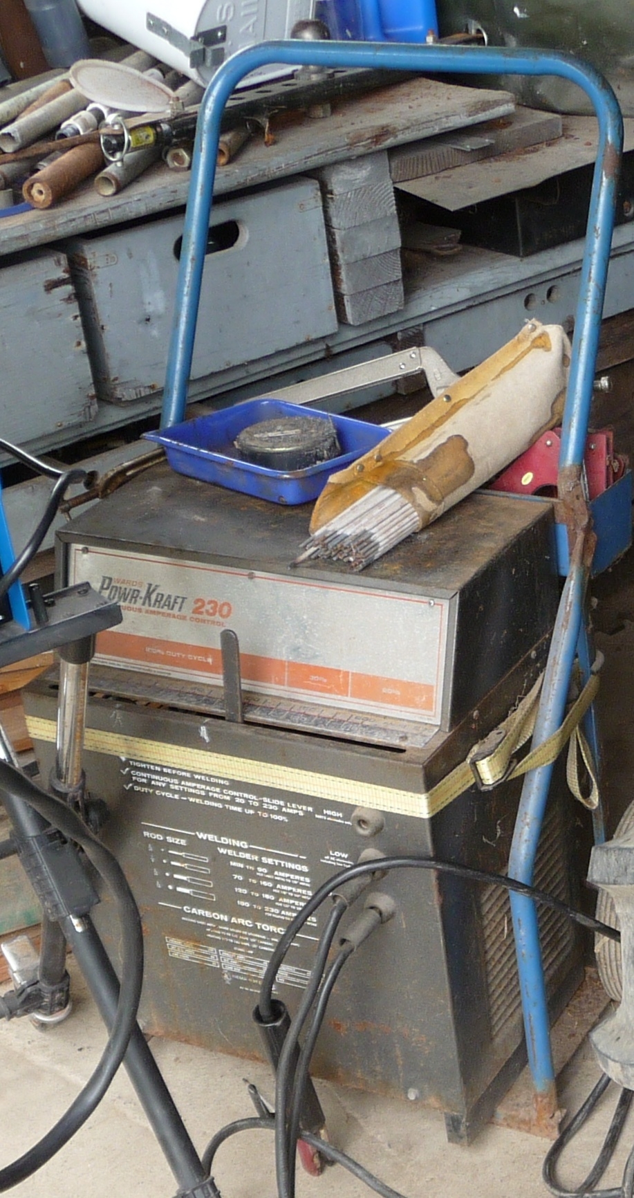 P1610964r PowerKraft AC230 Welder.jpg