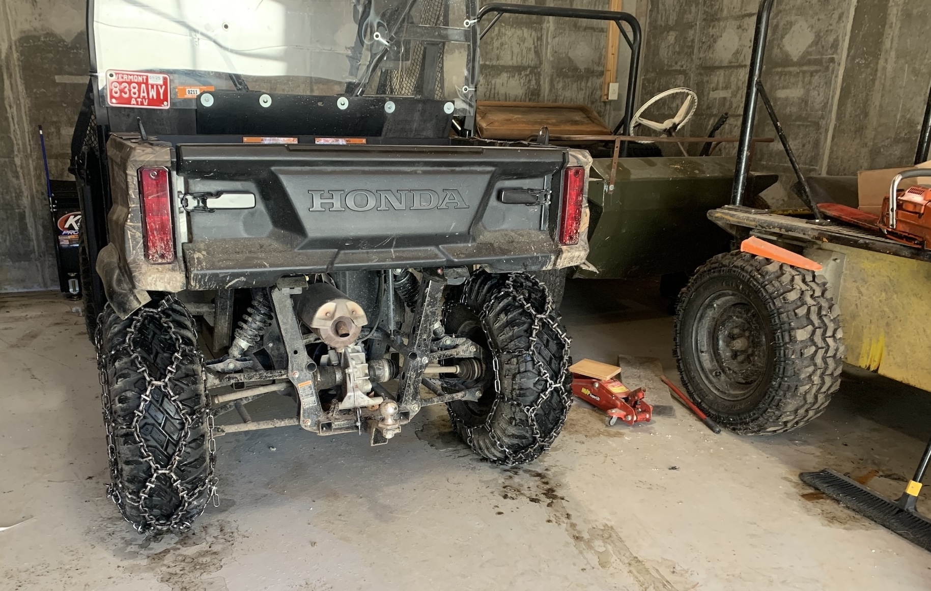 P520 with Chains.jpg