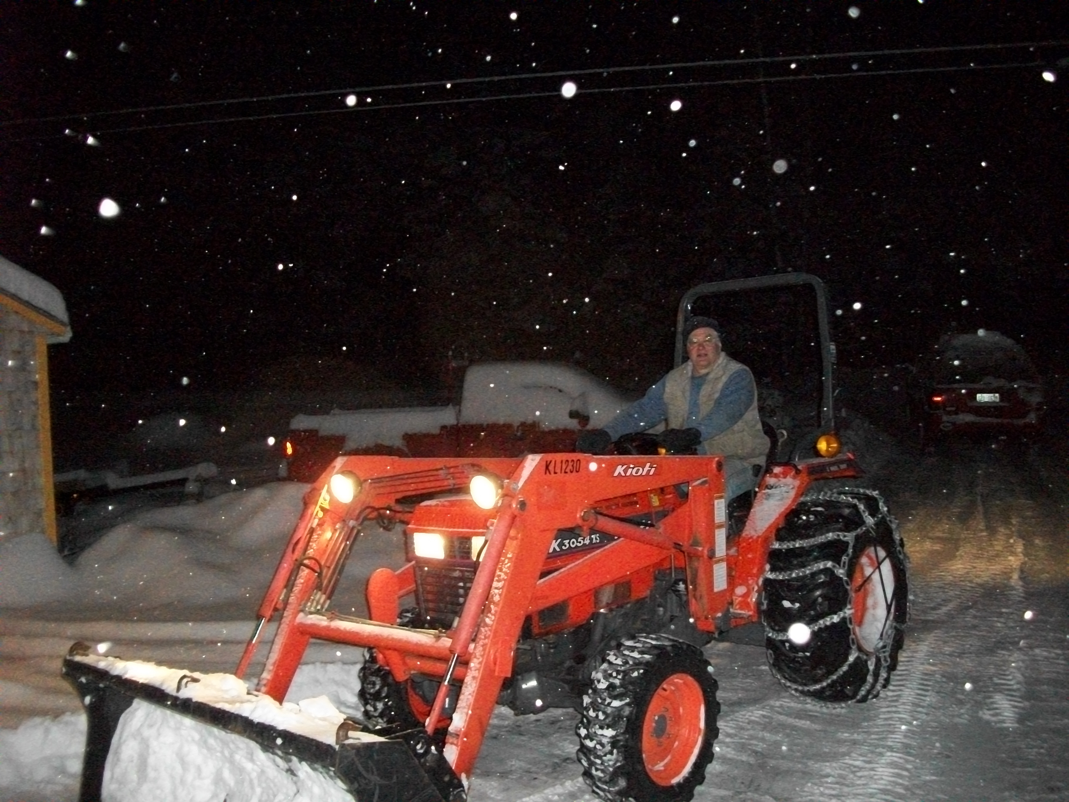 Plowin' snow3.JPG