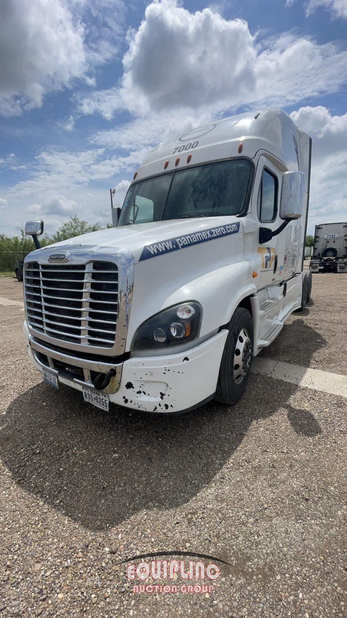 2017 FREIGHTLINER 126 SLEEPER TRUCK (A51222)