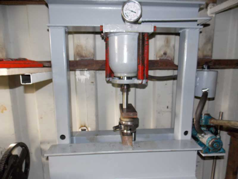 pressing crank 1.jpg