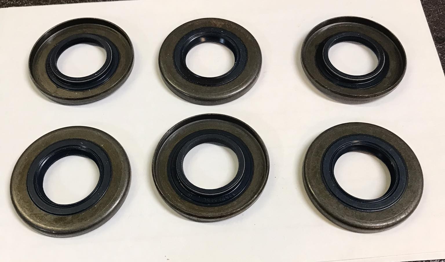 pseal475415ptoo.jpg