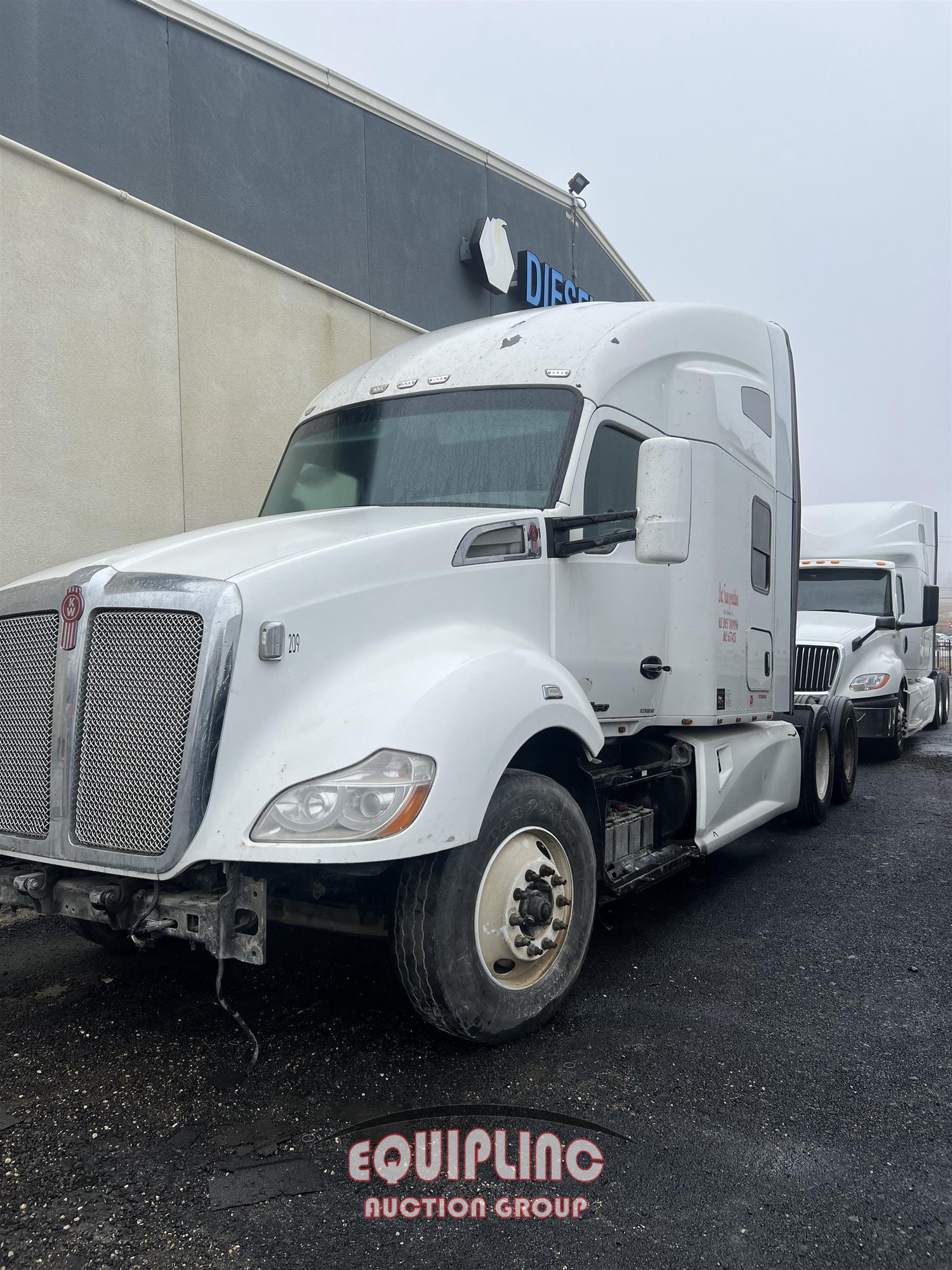 2018 KENWORTH T680 6X4 T/A SLEEPER TRUCK TRACTOR (A67147)