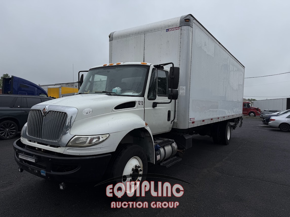 2015 INTERNATIONAL 4300 26FT BOX TRUCK (A51222)