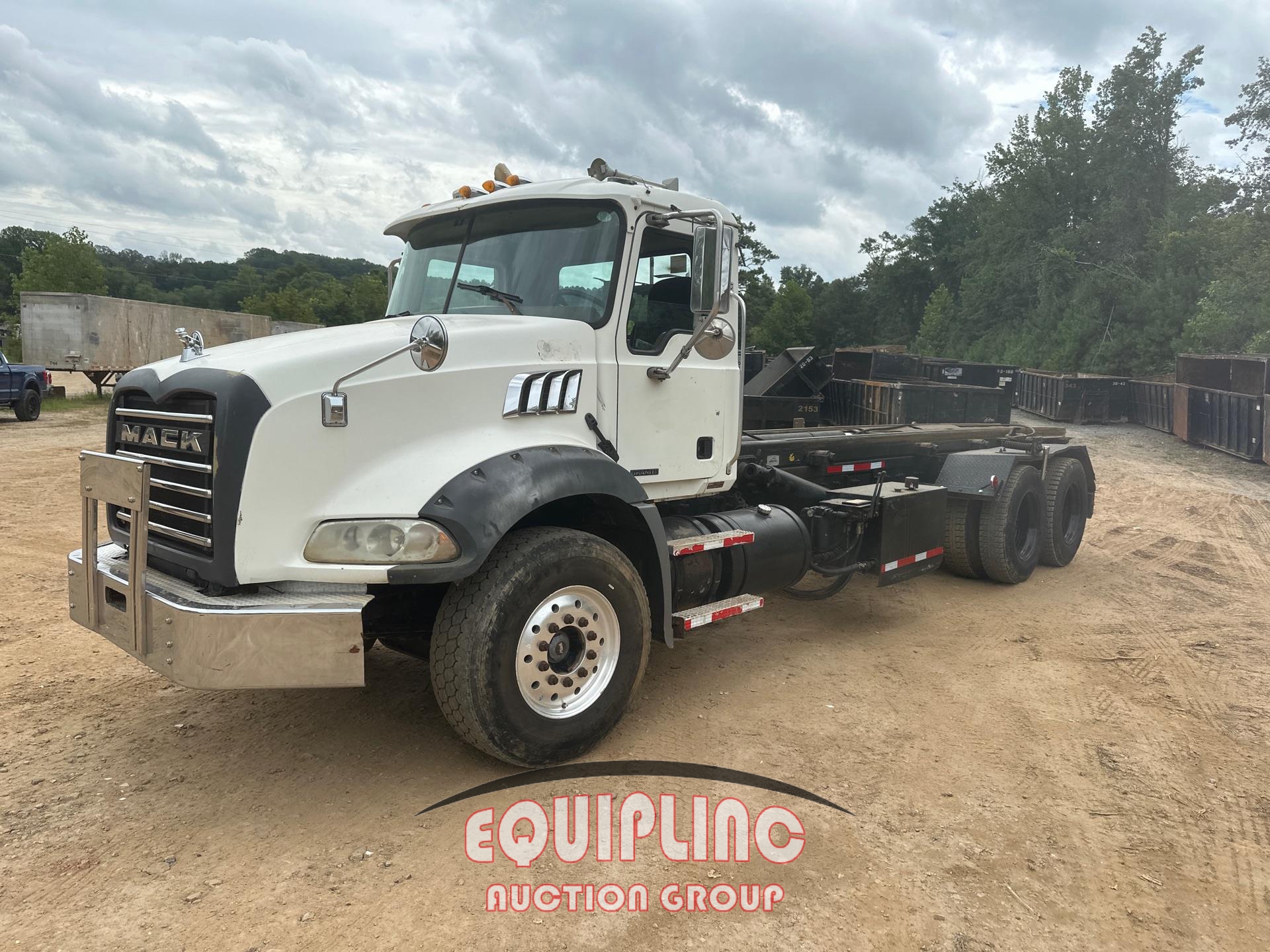 2007 MACK CT713 ROLL OFF TRUCK (A52141)